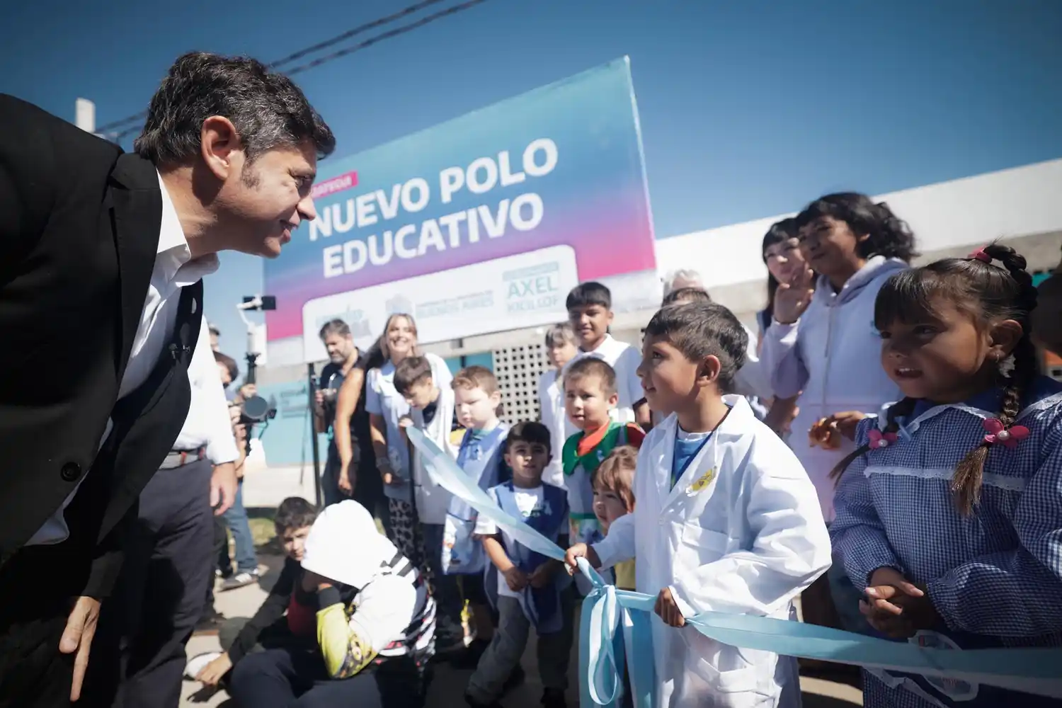 Kicillof inauguró el edificio educativo N°300