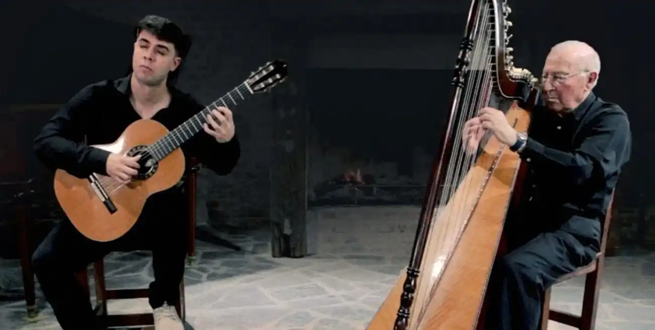 Rosillo y Paris, quien recibió la composición de manos de Amadeo Monges, otro discípulo de Pérez Cardozo. Foto: Gentileza