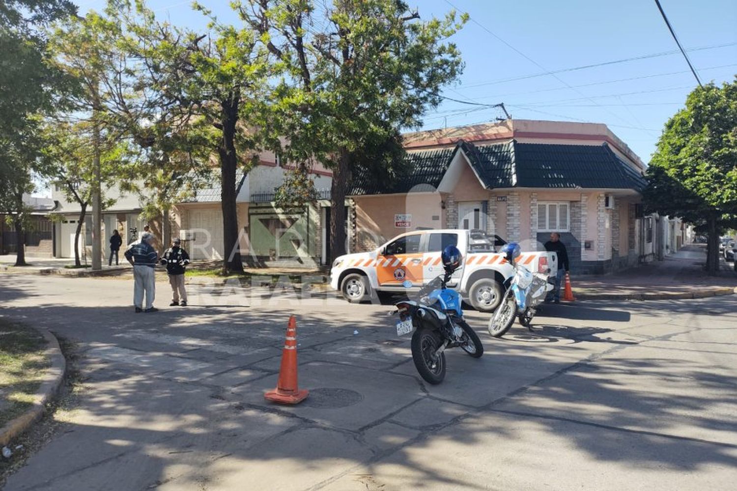 Fuga de gas en calle Maipú al 500: evacuaron la zona y trabajan los Bomberos