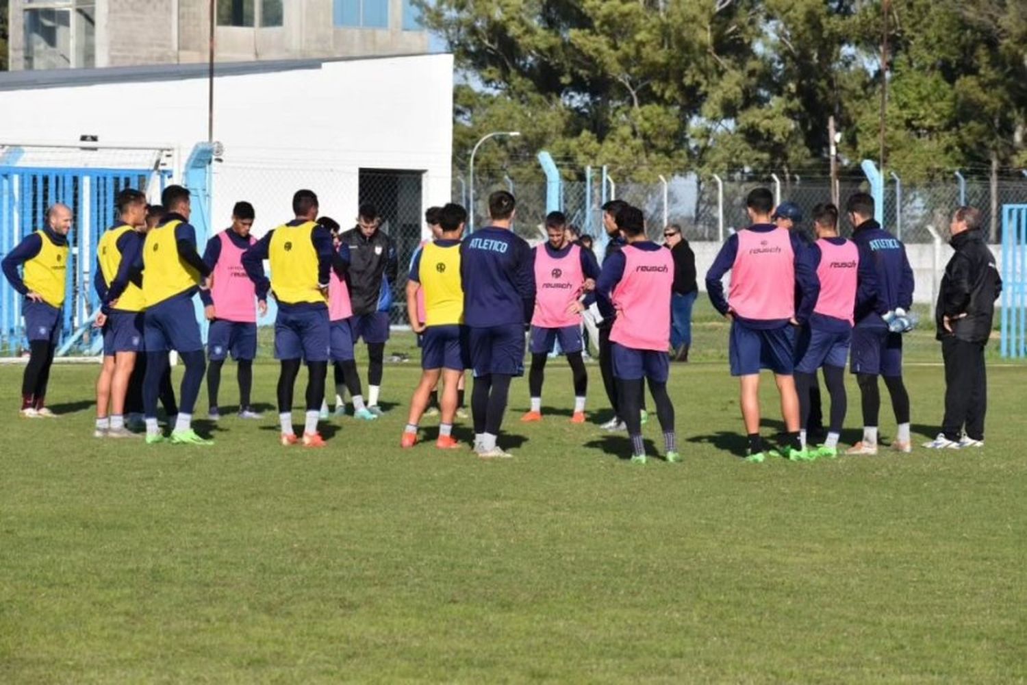 Atlético mueve sus fichas para ganar en San Martín