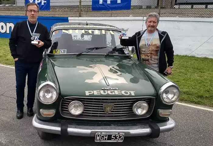 Con un 504 participarán del rally histórico