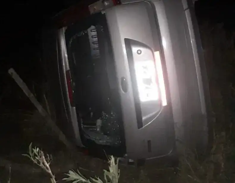 Un narco rosarino evadió un control y volcó en Entre Ríos