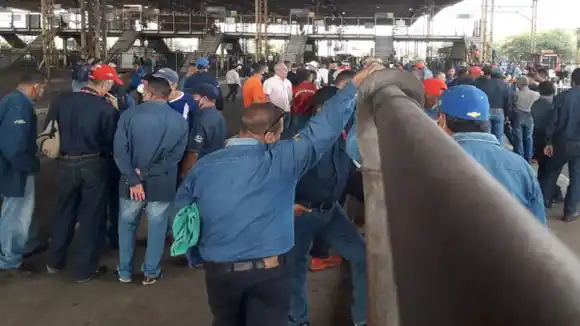 ¡ATENCIÓN CPI! En Guayana detienen a tres sidoristas por protestar: familiares exigen su liberación