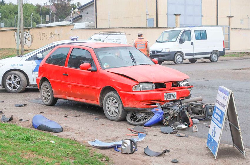 Motociclista fue derivado al hospital tras un accidente en Florencio Sánchez