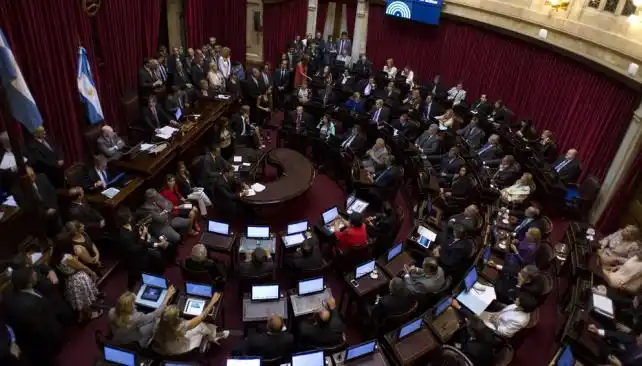 Con presencia de Boudou, el Senado trata proyectos de deuda y Ley de Abastecimiento