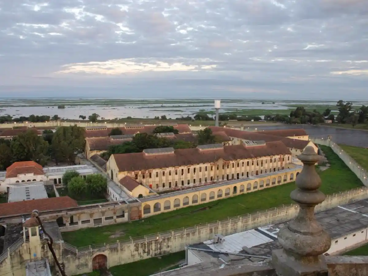 Una agente penitenciaria denunció que fue violada por dos superiores en la cárcel de Coronda