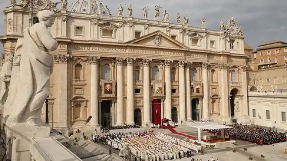 ¿SANTA SEDE? El VATICANO, dos mil años de una institución que no escapa de los escándalos