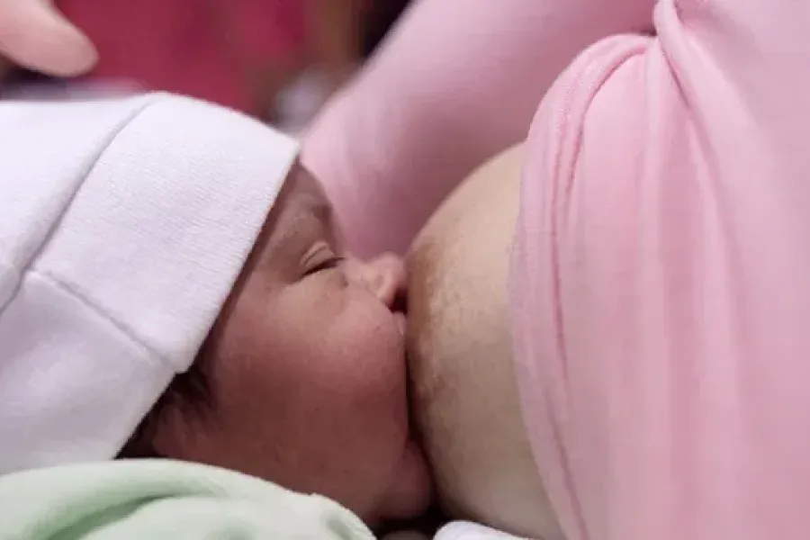 Una tendencia en aumento: tres de cada diez bebés santafesinos son anotados con el apellido de la madre y el padre