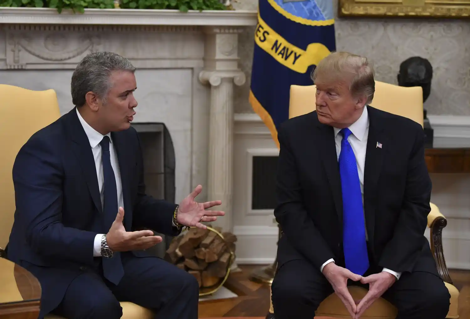 Trump reiteró sus advertencias a Maduro ante al presidente Duque