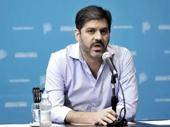 Carlos Bianco, en una conferencia de prensa. Foto: Gentileza