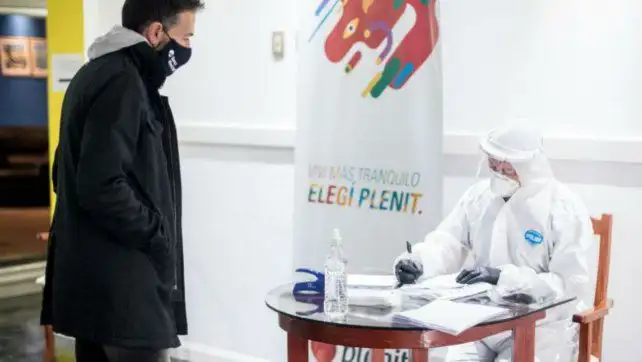 Detectaron dos casos positivos de coronavirus en Central