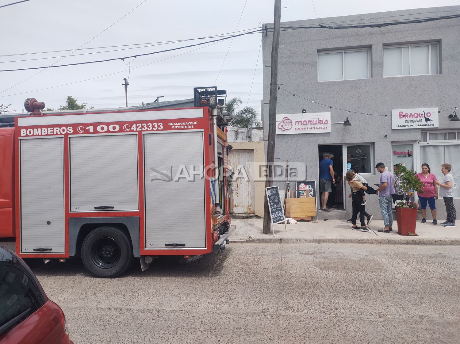 Incendio en un local céntrico: los bomberos debieron actuar en el lugar