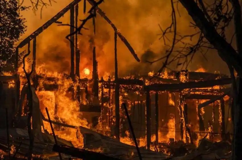 Una mujer le prendió fuego la casa a su ex pareja y provocó la muerte de un perro