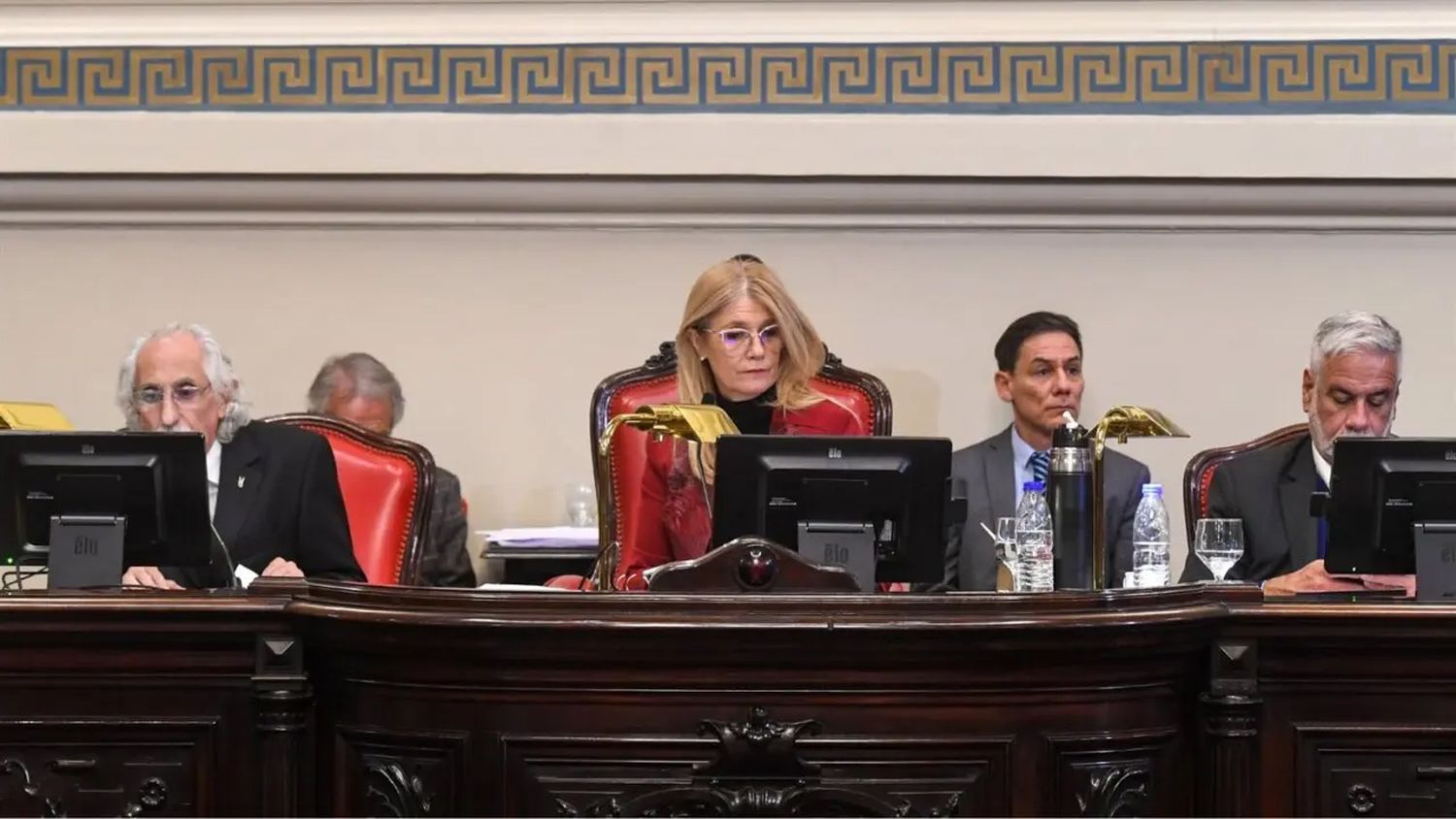 Las claves para entender el proyecto de ley de reelecciones indefinidas en la Provincia