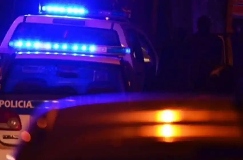 Dos adolescentes robaron en una vivienda e intentaron huir en un taxi