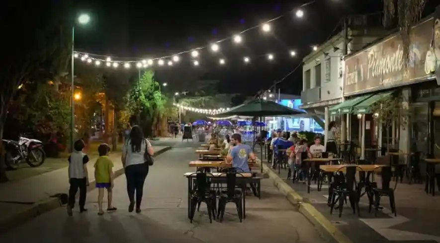 Un concejal del oficialismo habló del proyecto que busca habilitar el tránsito de vehículos en la calle San Lorenzo
