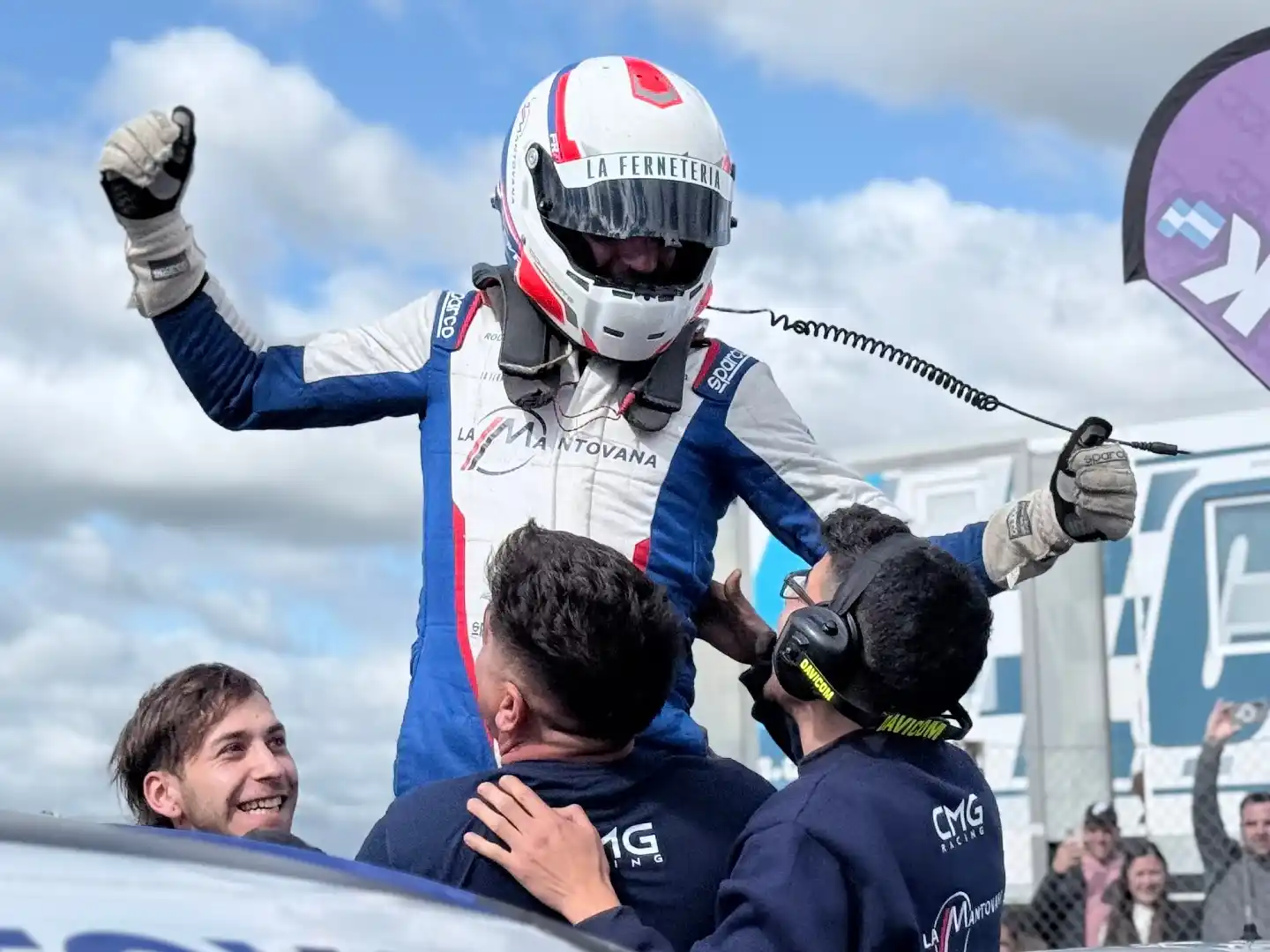Franco Riva tuvo su primera victoria en Turismo Carretera 2000 y en el automovilismo nacional