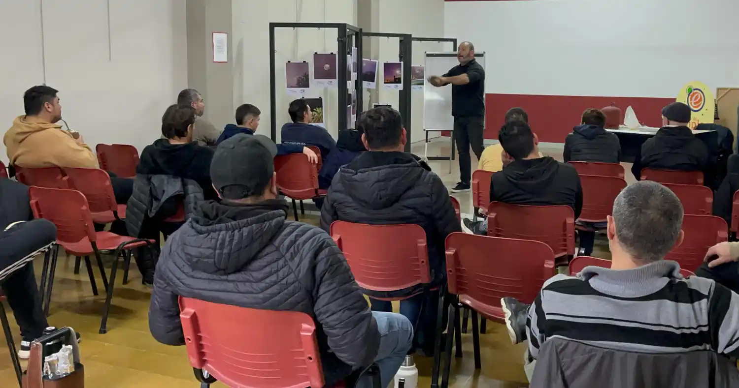 Los cursos continúan durante el segundo semestre.