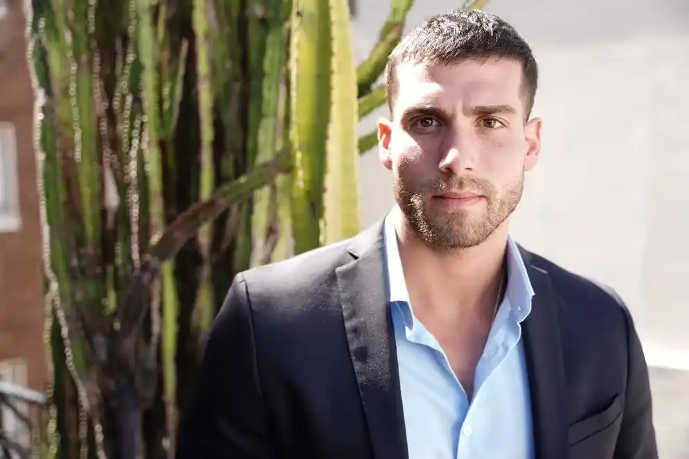 El elegido por Bullrich para combatir las barras tiene apenas 25 años y "va poco a la cancha" por miedo a la "violencia"