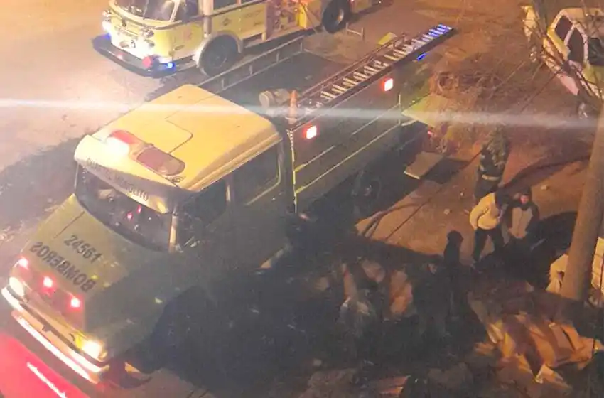 Incendio en un depósito de cartones puso en vilo a toda la cuadra