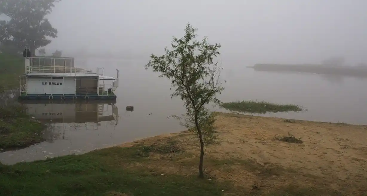 El río visto por el fotógrafo de El Litoral, ya fallecido, Amancio Alem. El disfrute de las postales como recurso económico es el eje de un programa que se inicia con el actual gobierno provincial. Amancio Alem