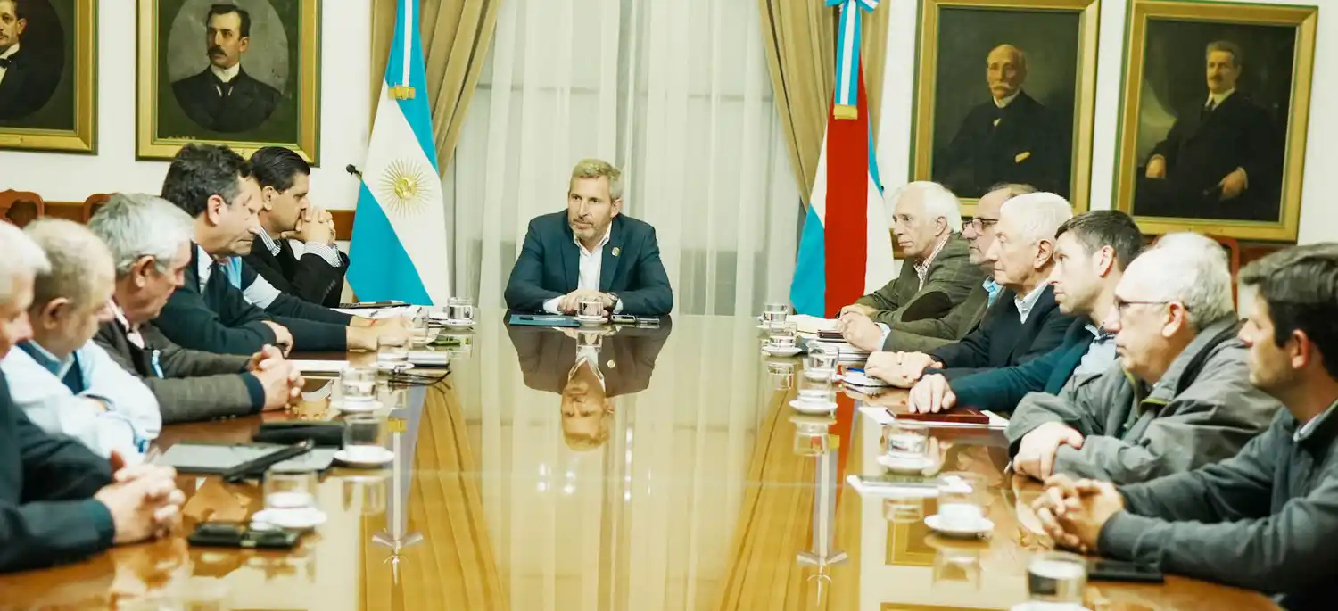 Frigerio recibió a productores lecheros