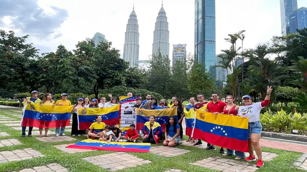 Al grito de «¡GLORIA AL BRAVO PUEBLO»! De POLO a POLO venezolanos por el mundo acataron el llamado de María Corina (+Fotos y videos)