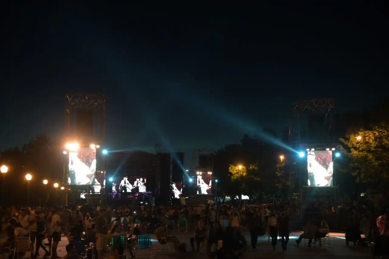 La oposición acusó al Municipio de gastar $7 millones más en sonido de lo presupuestado