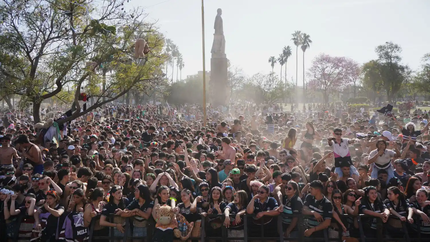 Los estudiantes de la ciudad empiezan a vivir su fiesta