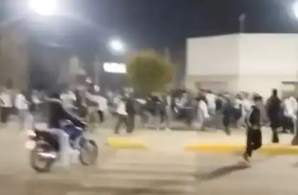 Parte de los incidentes fueron captados por ocasionales testigos que filmaron con sus teléfonos y, posteriormente, compartieron con este diario sus imágenes