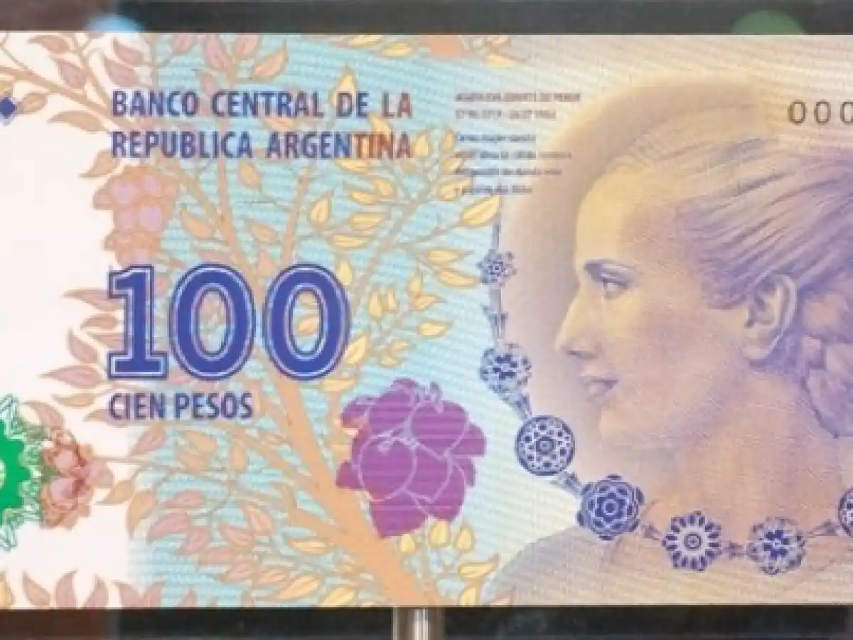 Un coleccionista  de Córdoba pagó $2.500 por un billete de $100 con la imagen de Eva Perón
