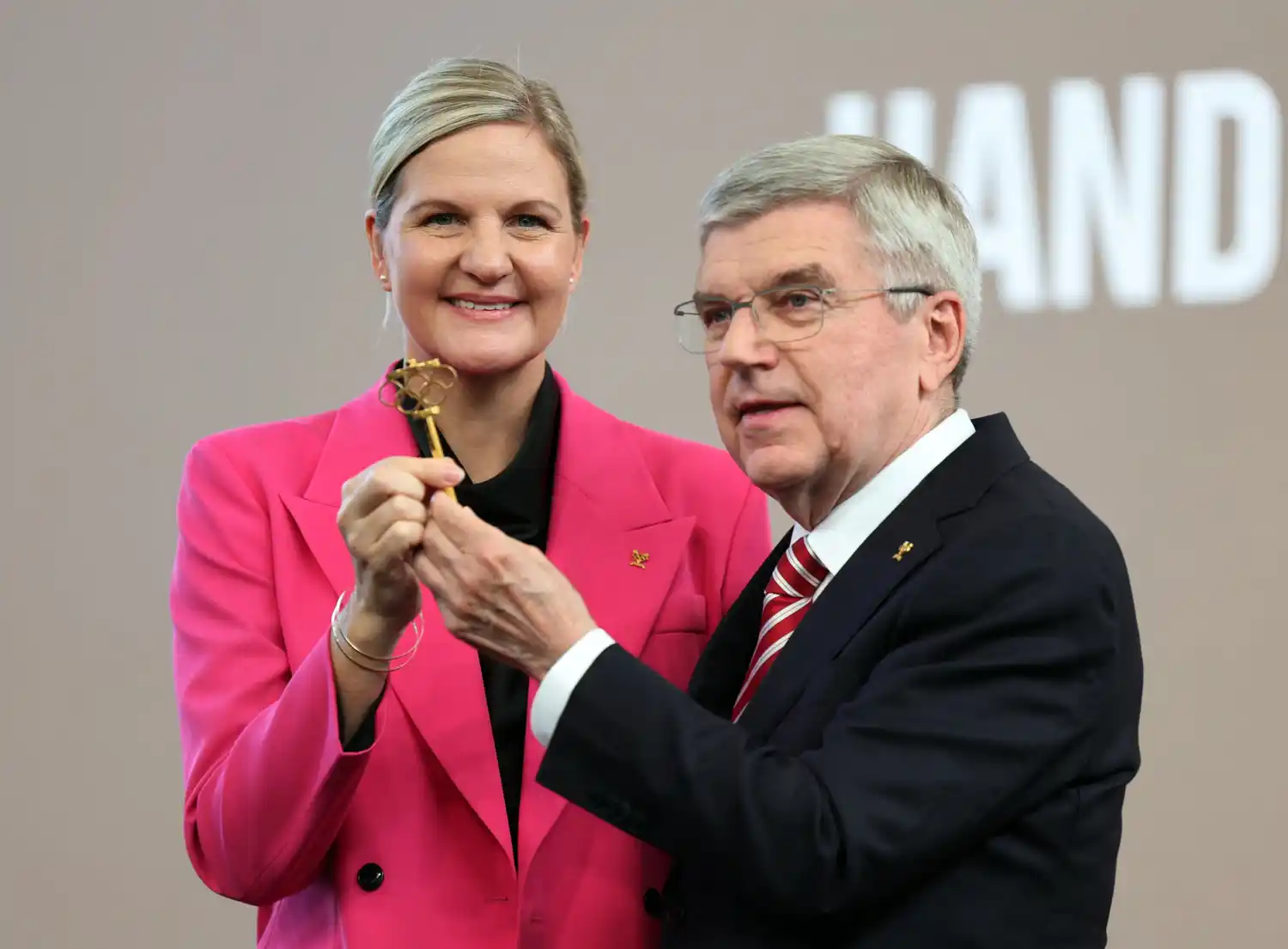 Kirsty Coventry marcó un hito histórico y asumió la presidencia del COI