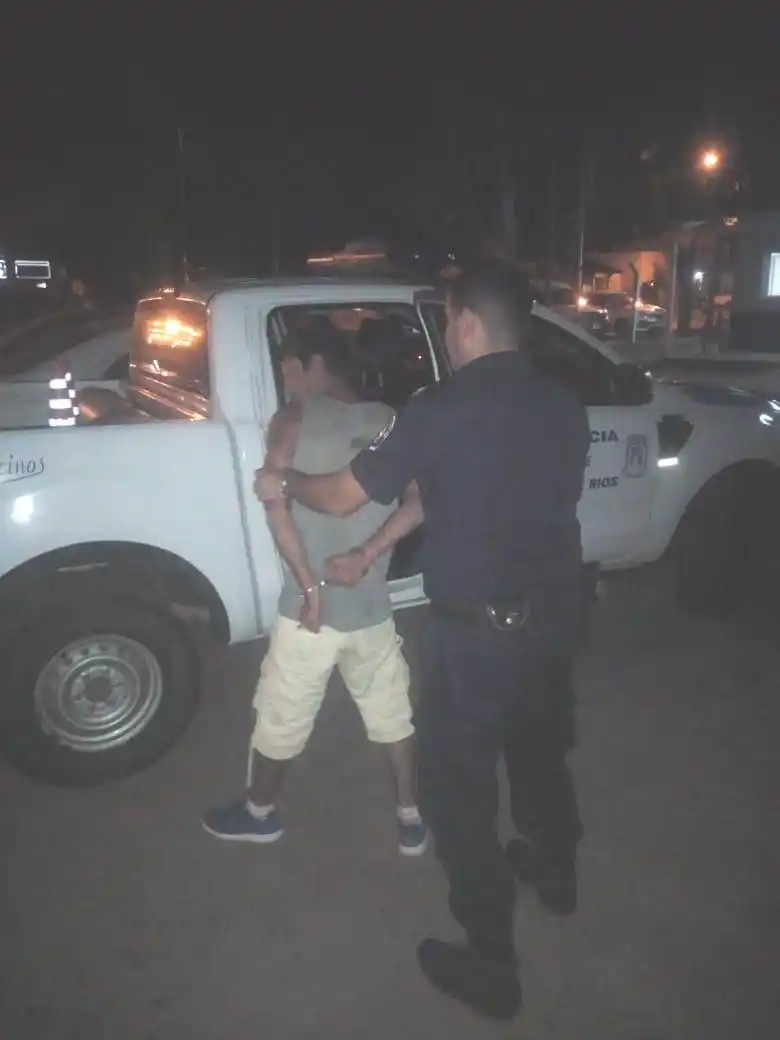 Con las manos en la masa: Atraparon en pleno acto delictivo a un ladrón de autos