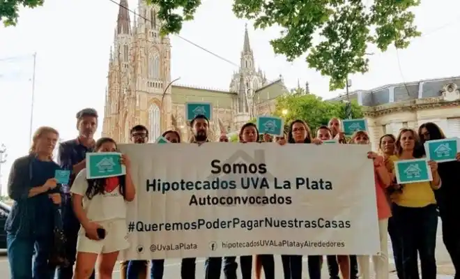 El congelamiento de los UVA le costó al Estado $200 millones, pero los tomadores del crédito van por más y marchan para que les licúen las cuotas