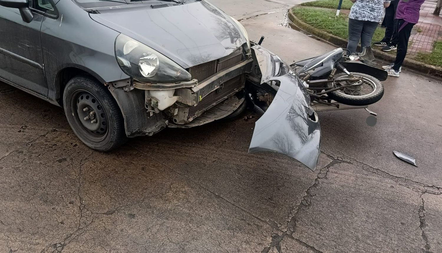 El accidente se produjo en una transitada esquina de la ciudad.