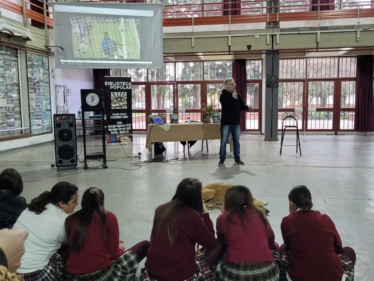 Barrantes y una cálida charla con los chicos del Colegio Superior N° 50.
