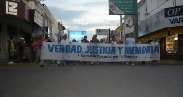 A 33 años