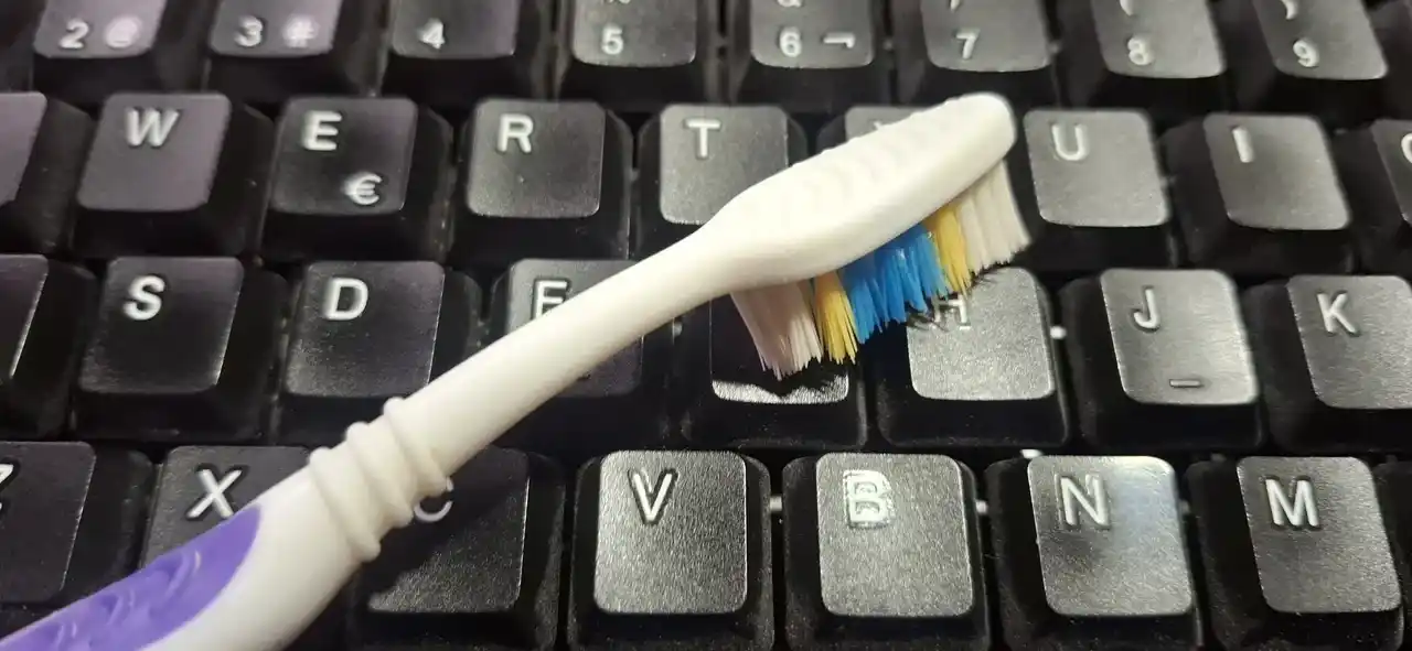 Consejos para reutilizar y no tirar tu cepillo de dientes viejo