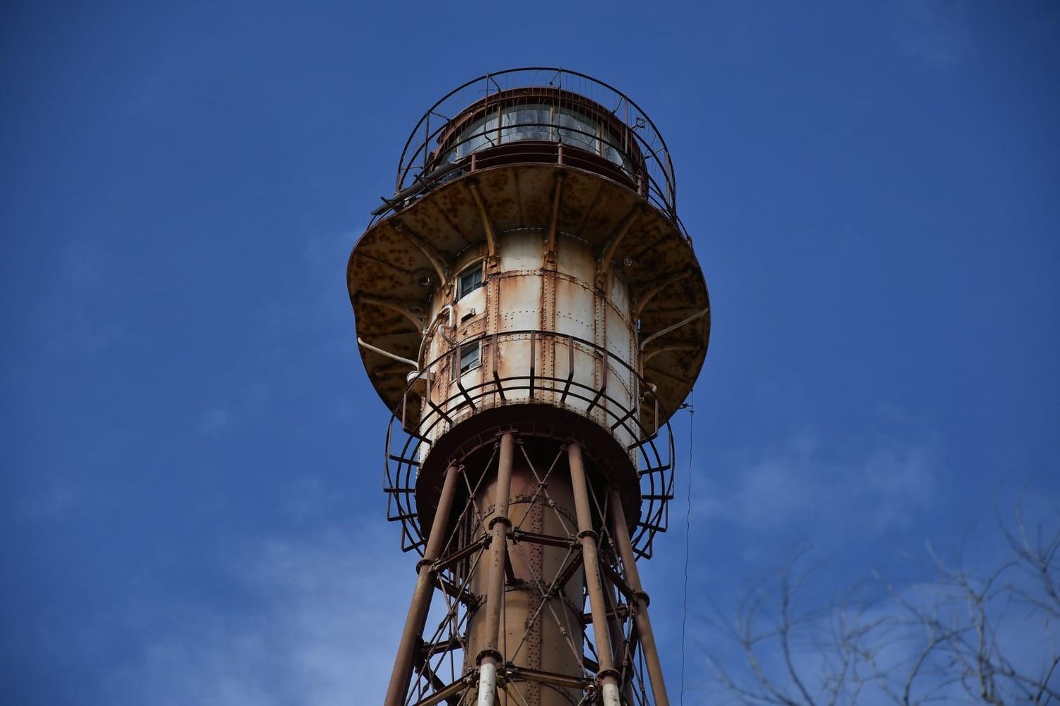 Aseguran que la estructura del faro de Monte Hermoso “no corre riesgo”