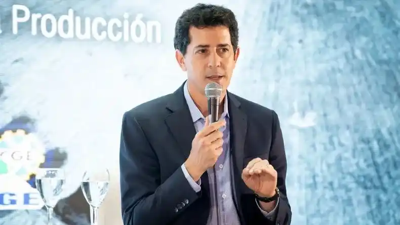 Fallo por coparticipación de la Ciudad: Wado de Pedro utilizó un meme que había usado Macri y le respondió al ex presidente