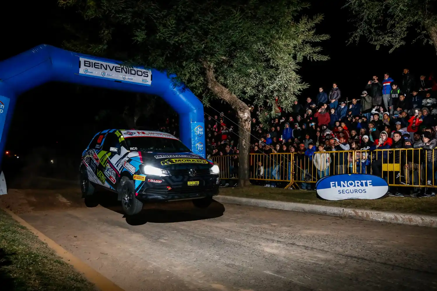 Fernando Vallero, junto a Eduardo Loza, con el VW Gol de la RC6, saldrán a defender la victoria lograda en su clase el año pasado.