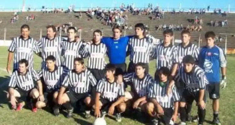 Atlético se consagró  “Campeón del Año”
