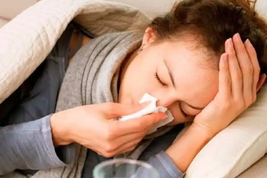 Alertan un fuerte aumento de infecciones por una bacteria que produce faringitis