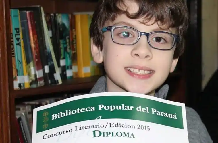 Pidieron perdón al niño autista al que le enviaron una esvástica por Whatsapp