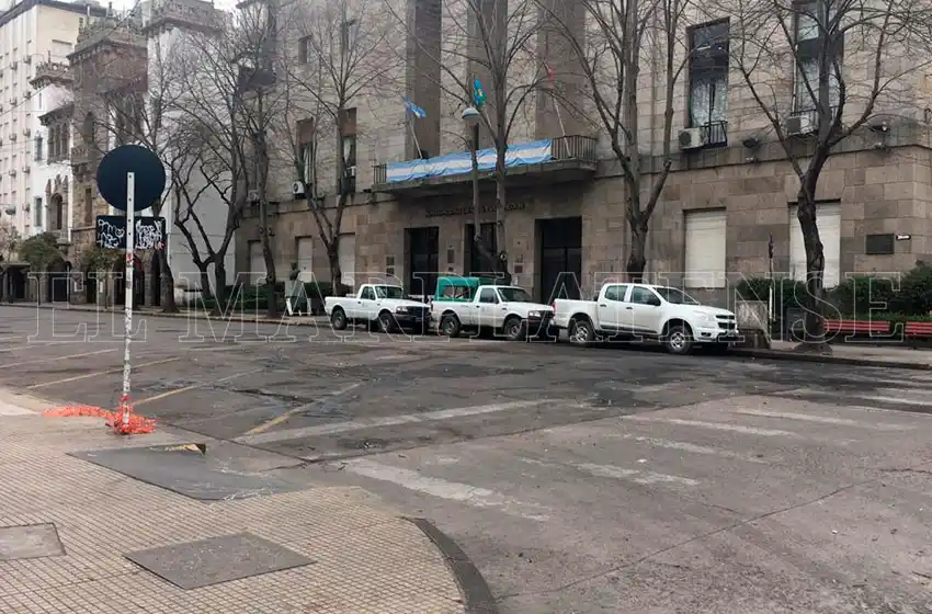 Luego de 40 días, se levantó el acampe frente al Palacio Municipal