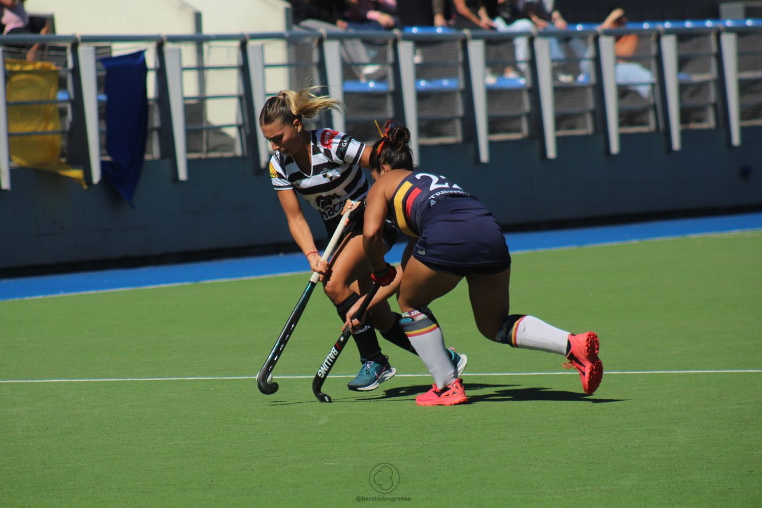 La jugadora de Sporting, Zoe Kachmaryk en el partido ante Trinity (Foto: Prensa Sporting)