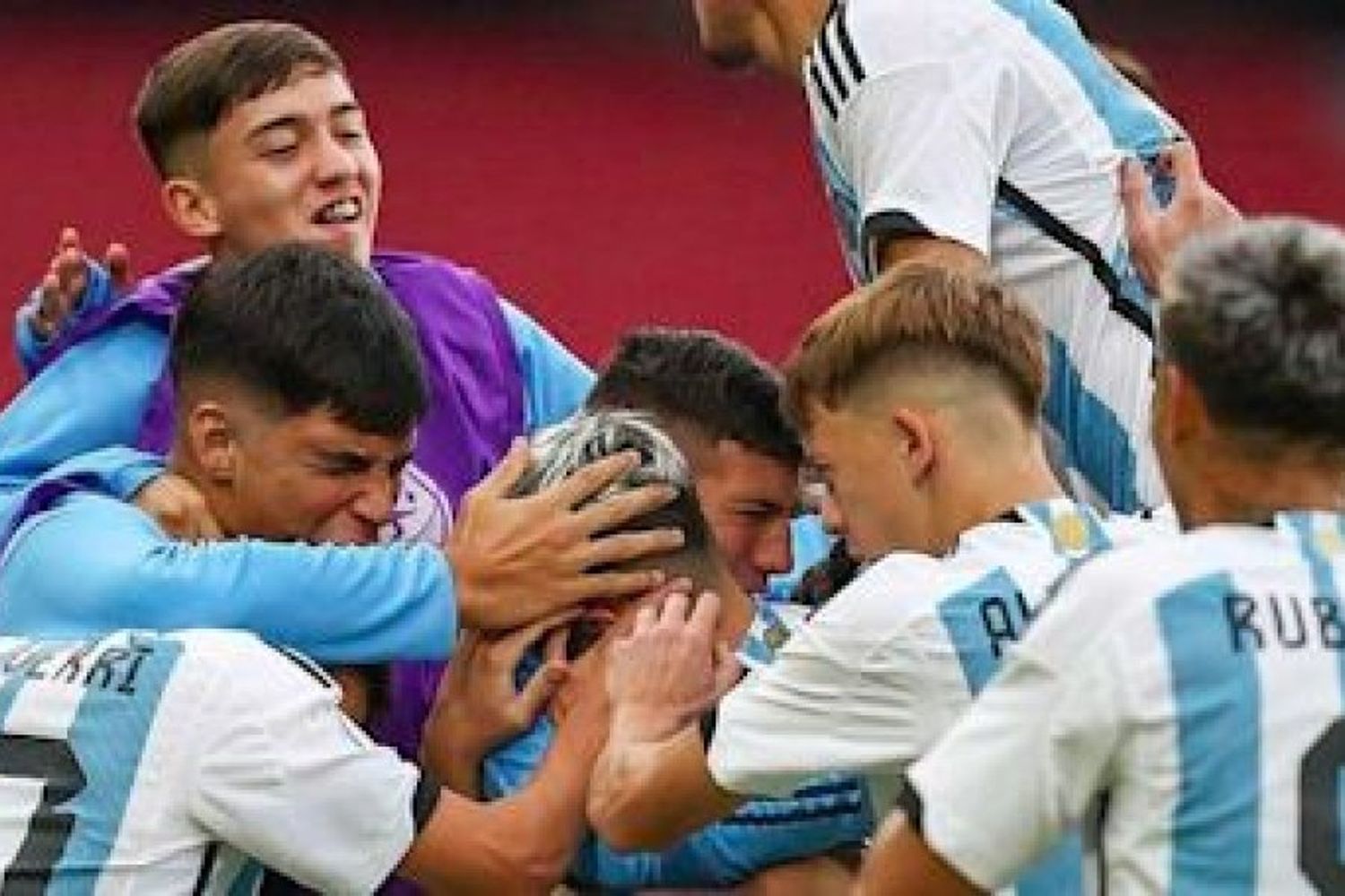 La Sub 17 enfrenta a Paraguay por el Hexagonal final