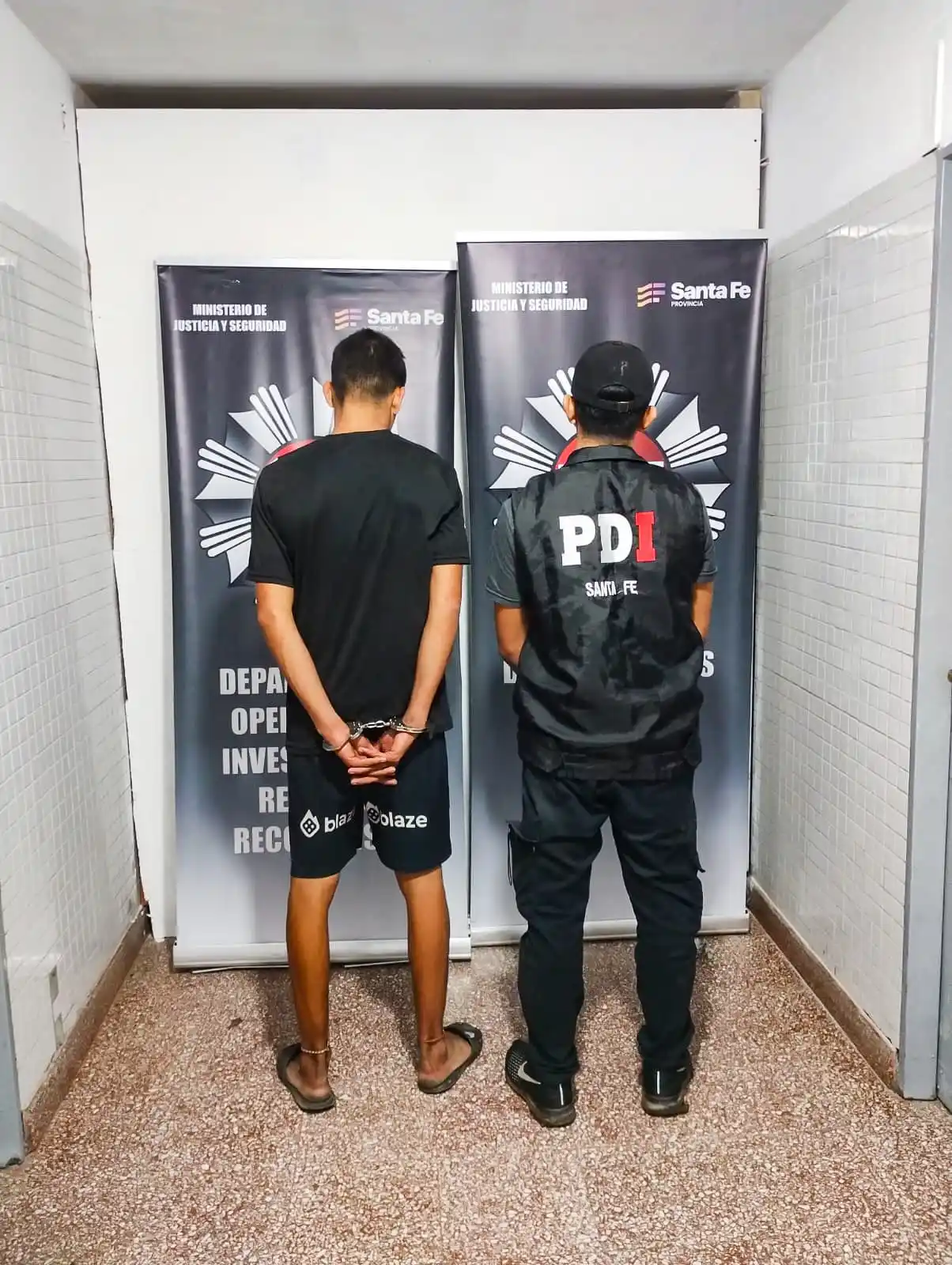 RECONQUISTA: PDI DETUVO A DOS HOMBRES INVESTIGADO POR ROBOS REITERADOS EN COMERCIOS - 2