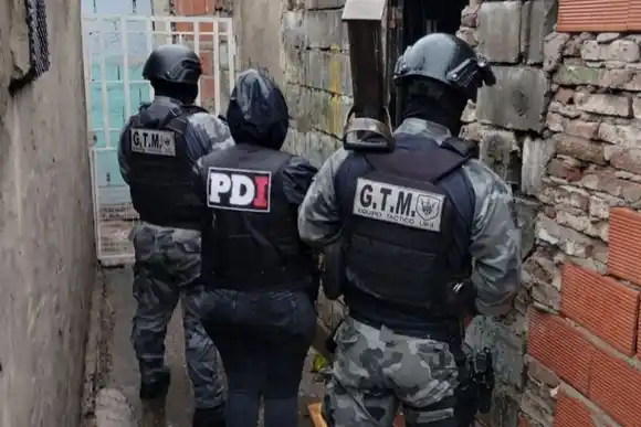 Desbarataron una banda criminal que vendía drogas en Tablada