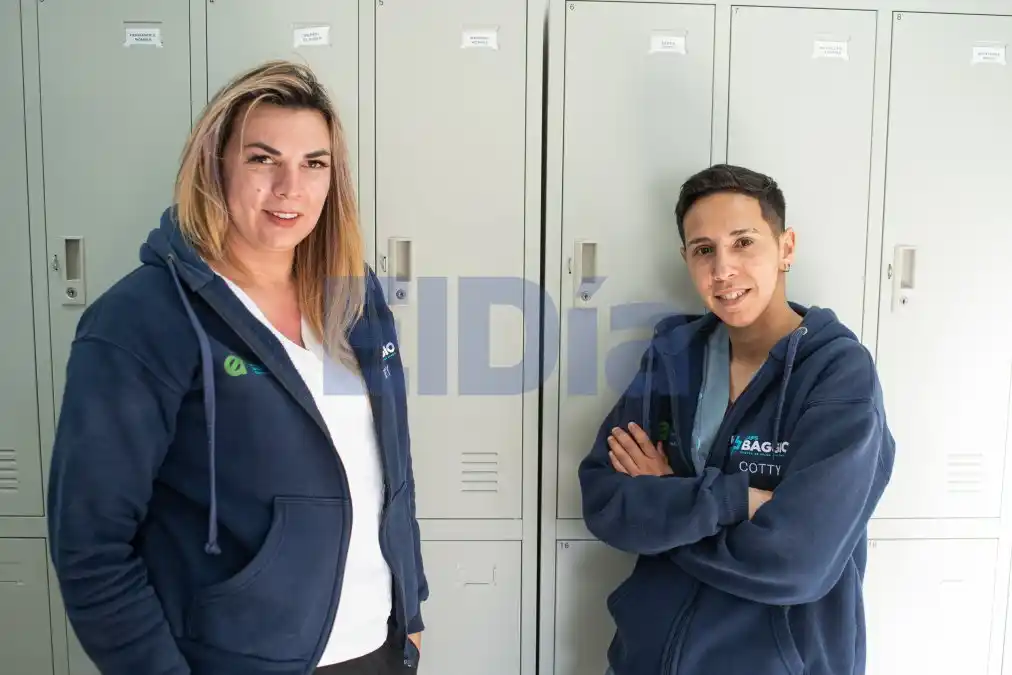 pemBrigitte y Coty, en su lugar de trabajo /em/p